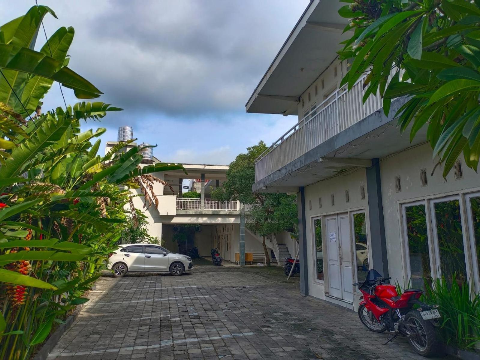 Oemah Jawa Guesthouse Jember Jembel Exterior foto
