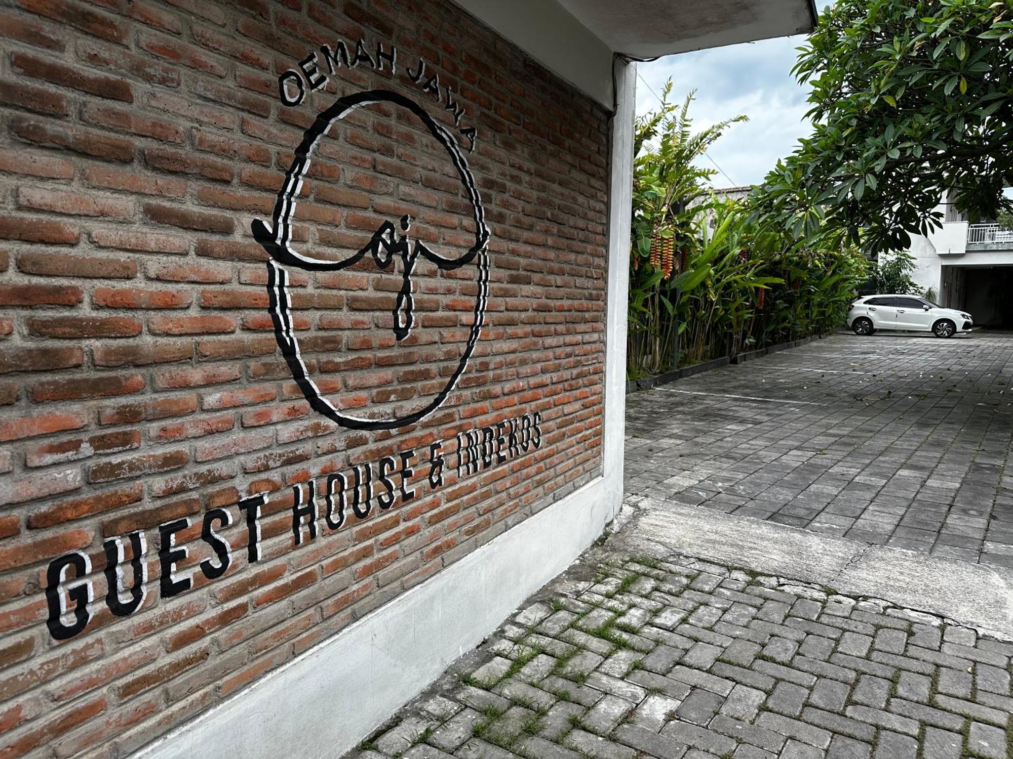 Oemah Jawa Guesthouse Jember Jembel Exterior foto